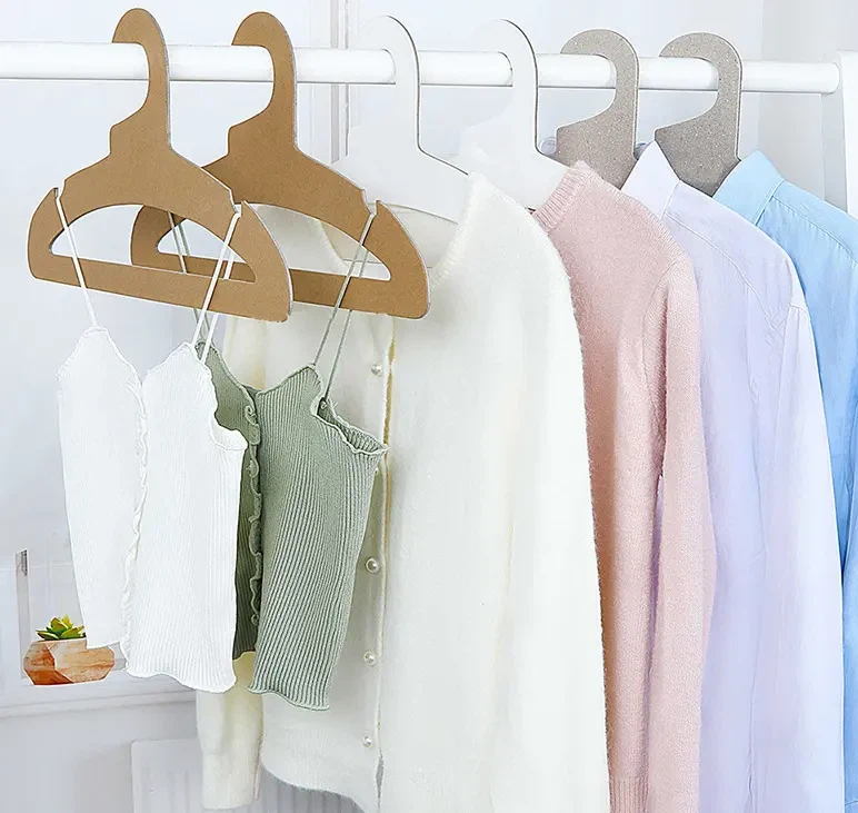 Umerașe de hârtie vs. Umerașe din plastic: o analiză comparativă